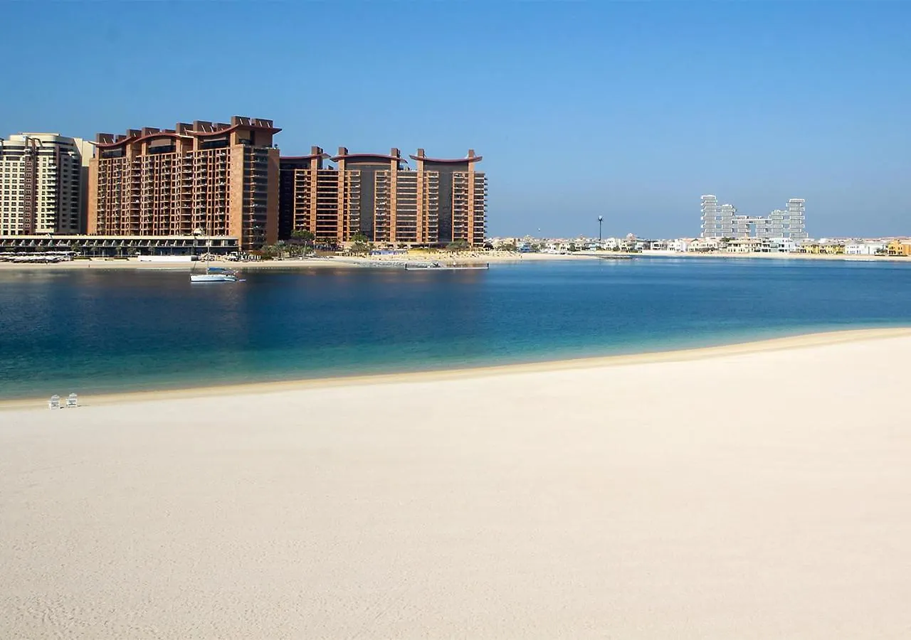 Breathtaking Villa With Roof Garden And Beach Access Dubai