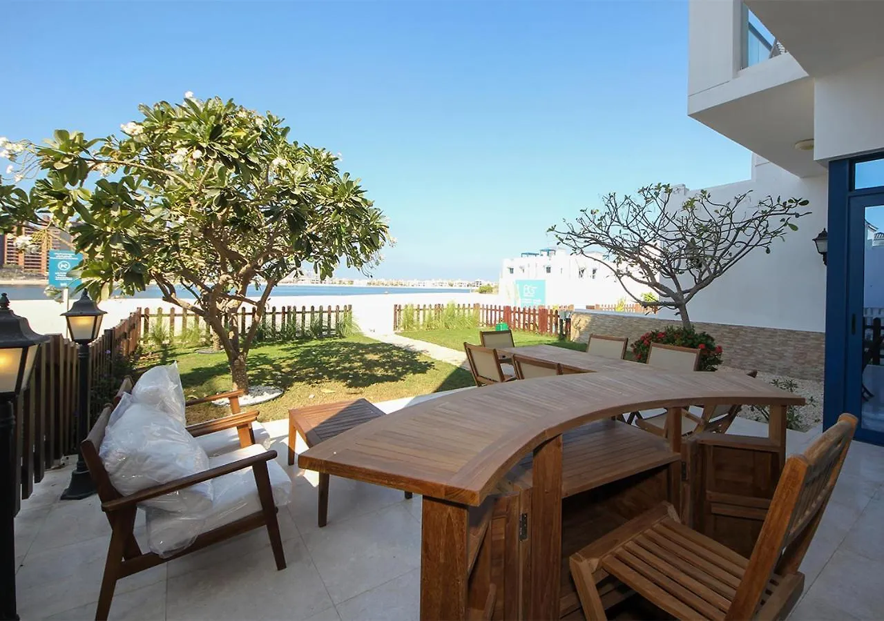 Breathtaking Villa With Roof Garden And Beach Access Dubai 0*,  United Arab Emirates