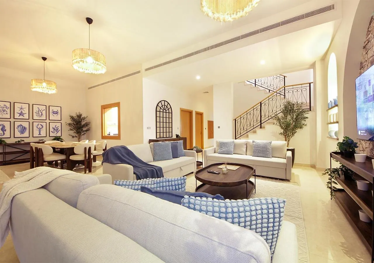 Breathtaking Villa With Roof Garden And Beach Access Dubai 0*,