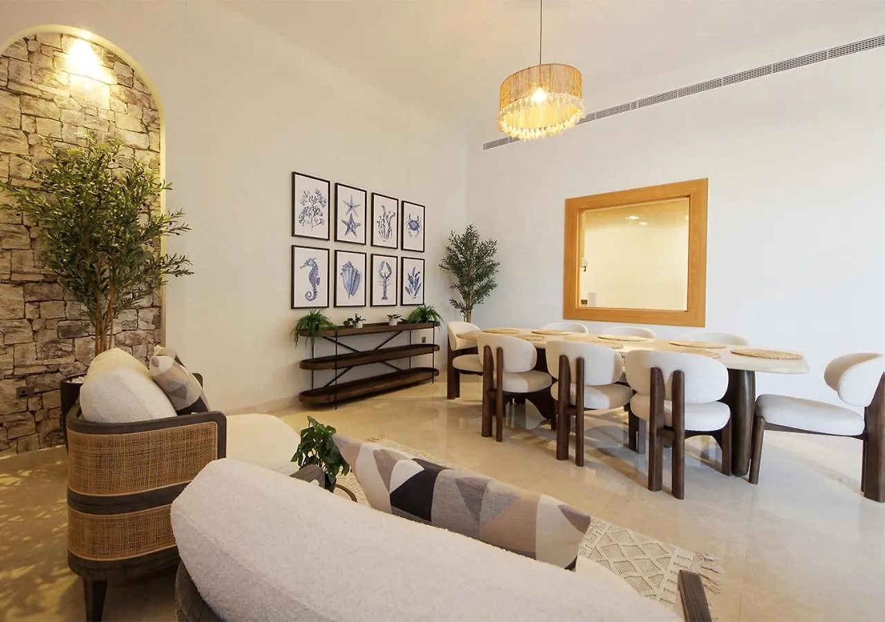 Breathtaking Villa With Roof Garden And Beach Access Dubai 0*,