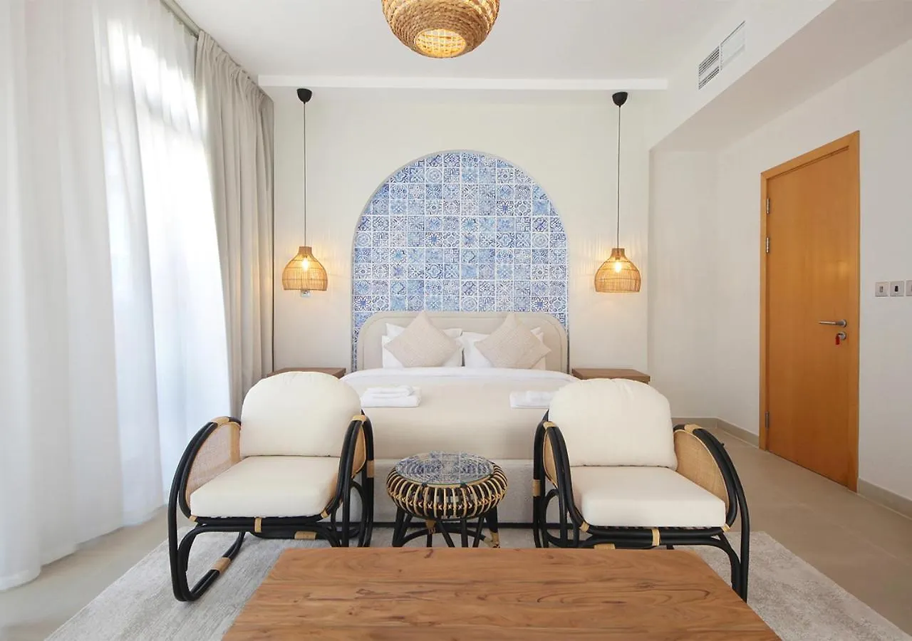 Breathtaking Villa With Roof Garden And Beach Access Dubai